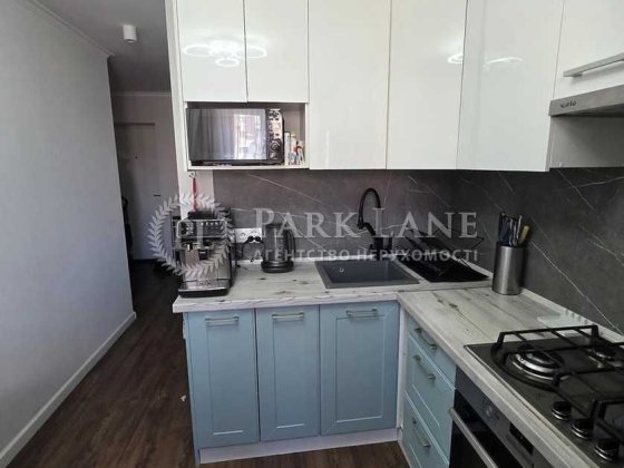 Продаж 2к. квартири Вереснева 24а, Дарницький р-н Київ