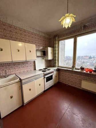 Продаж 3-к квартира м. Диміївська з ремонтом - фото 1