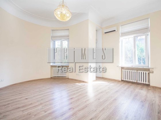 Продаж 4к квартири з ремонтом без меблів, вул. Інститутська, 20/8