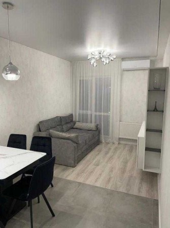 Продаж 2 кім. квартири Максимовича 28, Нова Англія буд.ЛОНДОН - фото 1