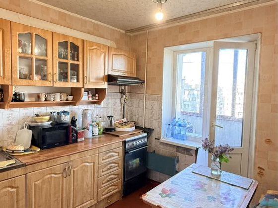 Продаж 3х кімнатноі , вул. Радунська 38, Троєщина