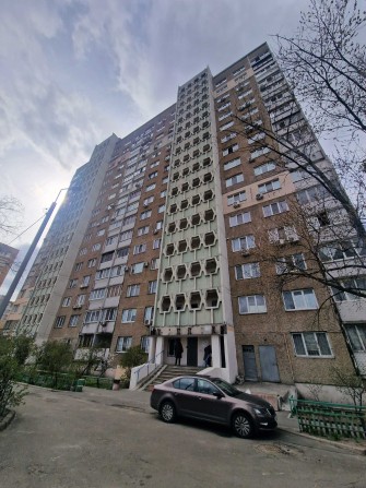Продається 2 ком серії КТ на Закревського 39 Троєщина - фото 1