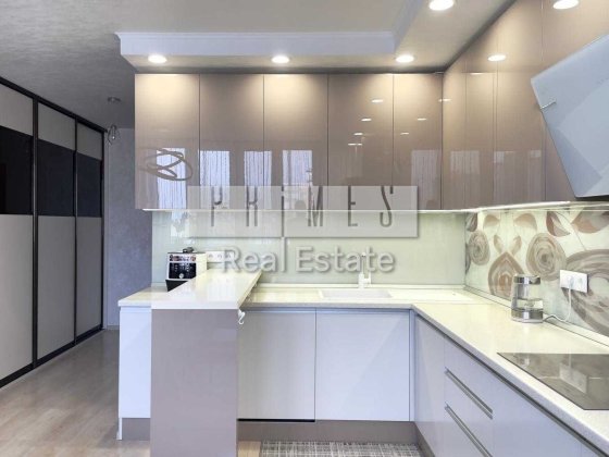 Продам 3 кімнатну квартиру 109м2 вул. Гмирі Бориса Осокорки Дарницький район Київ