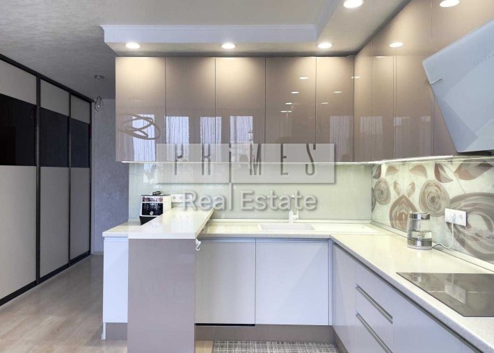 Продам 3 кімнатну квартиру 109м2 вул. Гмирі Бориса Осокорки Дарницький район - фото 1