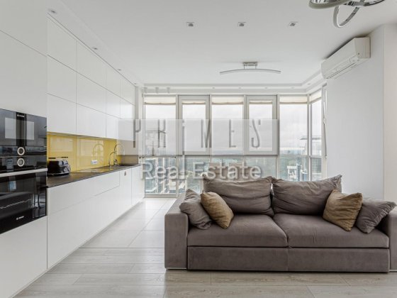 Продажа 3к квартиры 90м2, ЖК Новопечерские Липки, ул. Верхогляда, 17