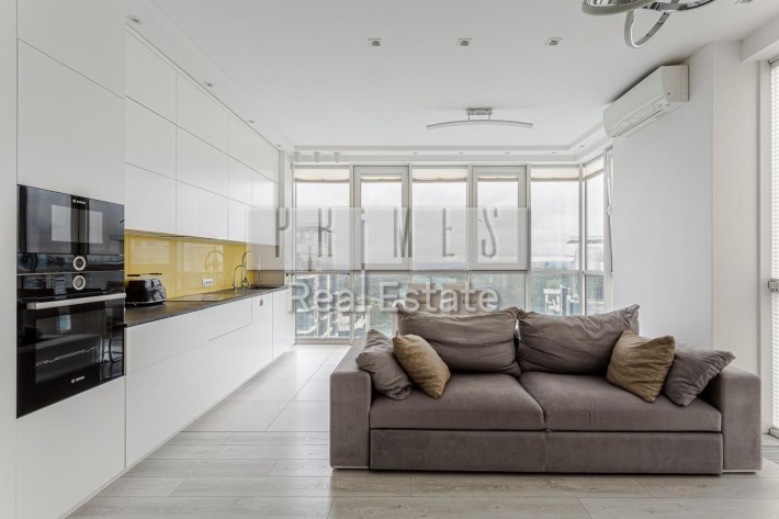 Продажа 3к квартиры 90м2, ЖК Новопечерские Липки, ул. Верхогляда, 17 - фото 1