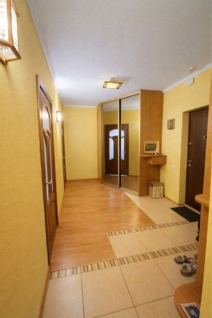 Від власника! 2-кімнатна квартира  70 м², Харківське шосе 152 - фото 1
