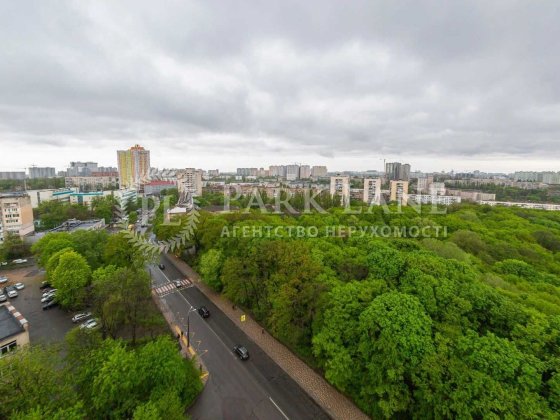 Продаж 3к кв з ремонтом Героїв Оборони Голосіївська Васильківська Без% Київ