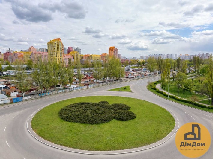 Велика двокімнатна Березняківська 10 Держпрограми - фото 1