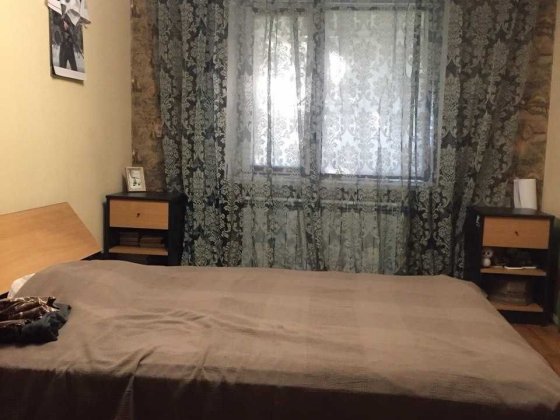 Продаж 3 кімнатної квартири вул. П.Тичини 11. Є газ.