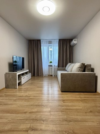 Продаж 1-кімнатної квартири, вул. Миропільська, 3 метро  Чернігівська - фото 1