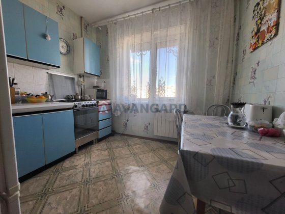 Продам 2-к квартиру біля метро Оболонь, вул. Героїв Дніпра Київ