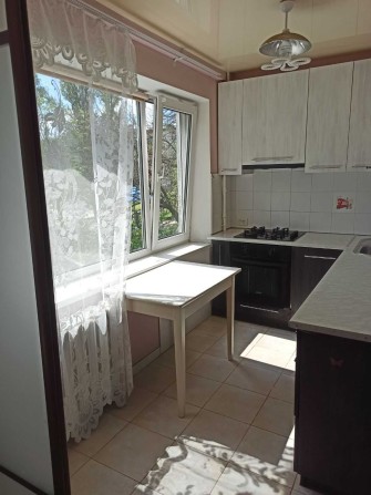 Продаж 2-к квартири, пр. Воскресенський, 40а. Євроремонт, газ  2-й поверх - фото 1