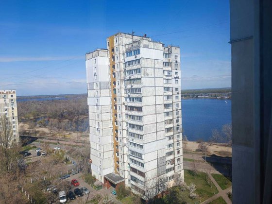 Продам 2к. квартиру по вул. Прирічній,33, метро Героїв Дніпра, Мінська Київ