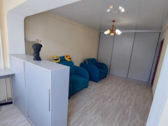 Простора 2-к квартира 50 м² з ремонтом вул. Мілютенко 18 Київ
