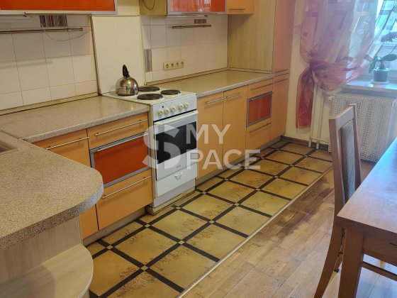 Продаж 1 к квартири вул. Ревуцького 5, Позняки Київ
