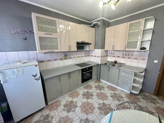 Продаж 1к квартири на вул. Кубанської України 33А