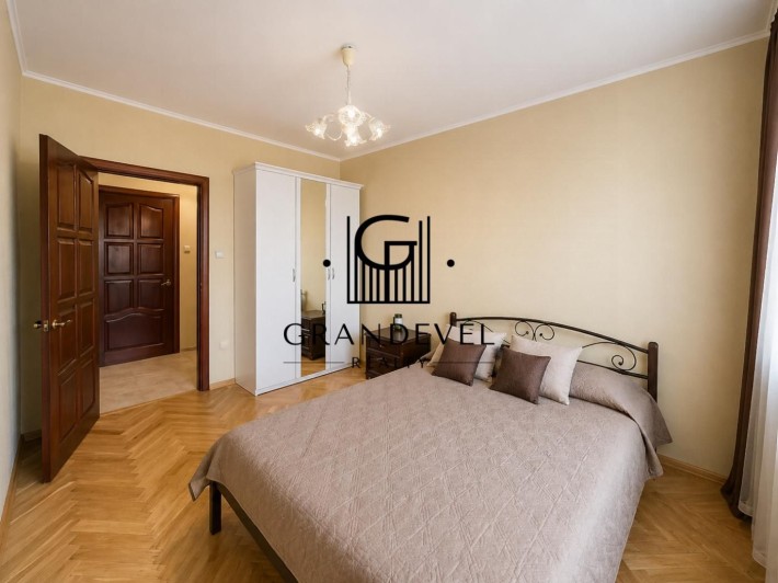 Продаж 2к квартири  вул. Героїв Дніпра 36-Б. Оболонь, ТРЦ Оазис - фото 1