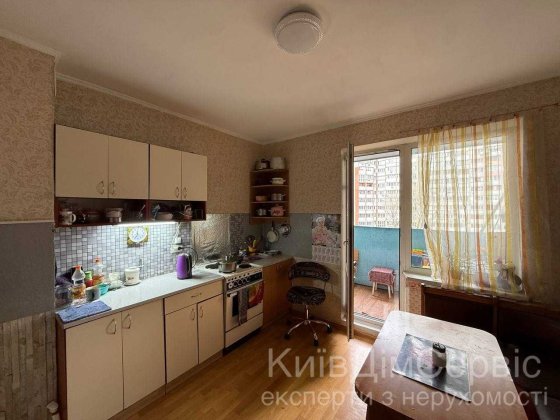 Продаж 3 кімнатної квартири Червоної Калини 1 В 7 поверх
