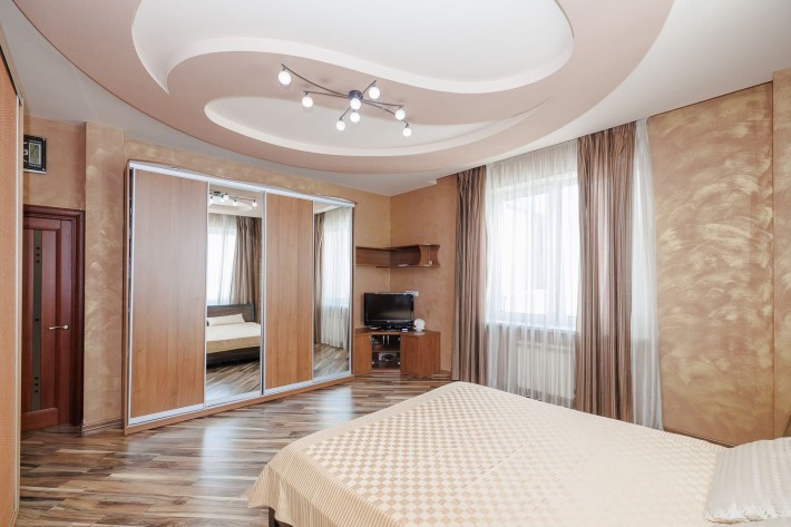 Продам 3-к квартиру, Срібнокільська 3-А, Позняки, Осокорки, метро - фото 1