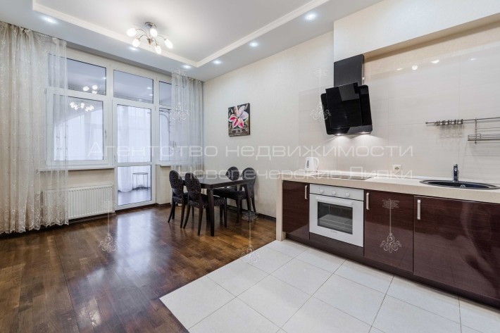 Продаж 3к квартири 110 м2 з террасою вул Антоновича 72 Центр - фото 1