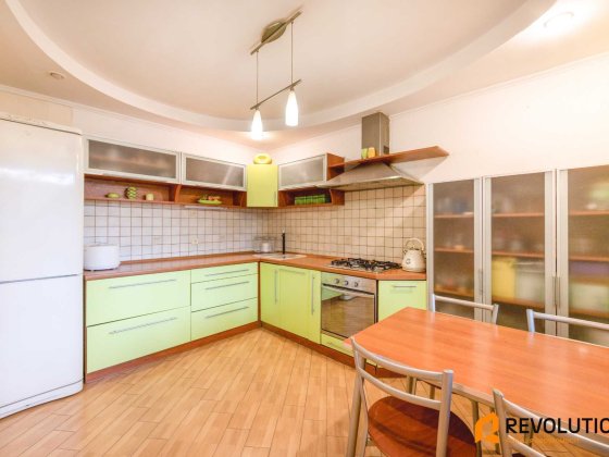 БЕЗ %. Продаж 3кім. квартири з ремонтом біля метро Васильківська, ВАУЧЕР, ДМЖ, Голосіївський район Київ