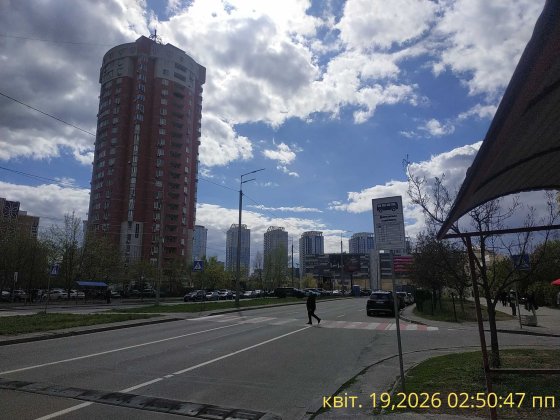 Продам 2-х комнатную квартиру 80 м2 ул.Ахматовой 45 Київ