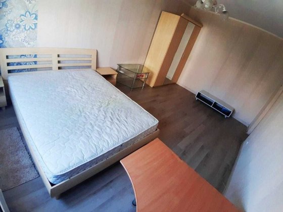 Метро Минская - Героев Днепра.  Оболонский проспект, 37.
