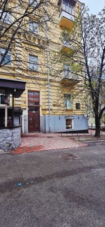 БЕЗ КОМІСІЇ Продам 3‑к. квартиру в царському будинку, історичний центр вул.Рогнідинська, Палац Спорт - фото 1