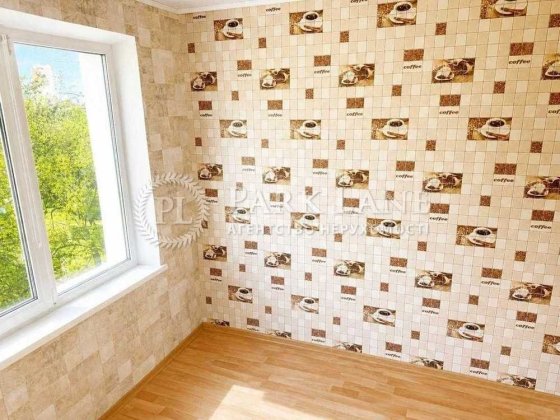 Продам 3-х кім.квартиру біля М. Дарниця вул. Бойченка,10