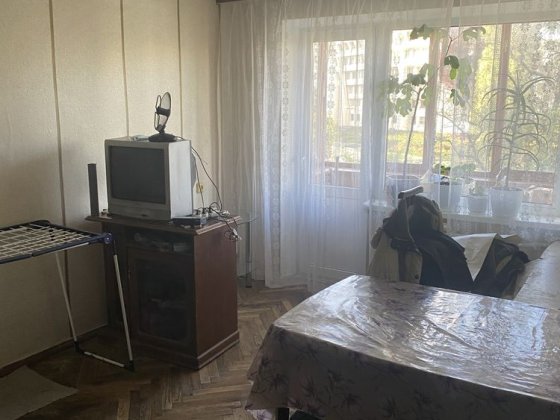 Продам 3-х кімнатну м. ВДНГ, Васильківська 55 Київ