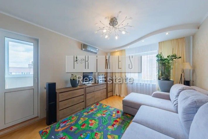 Продаж 3к квартири, пер. Феодосійська, 13а, Саперна Слобідка - фото 1