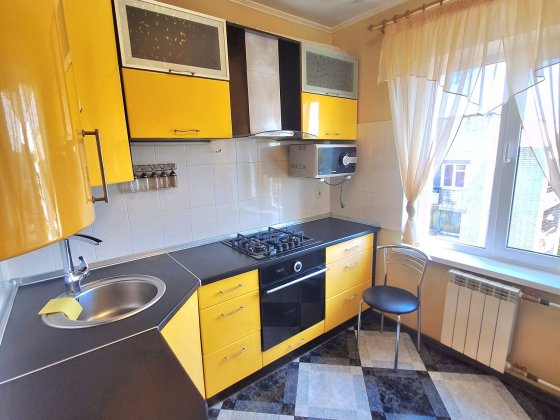 Продаж Чудової 2К . Дніпровський рн .Дарницький вокзал .