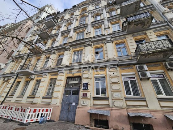 Продам простору квартиру 96м2 на Пушкінській Київ