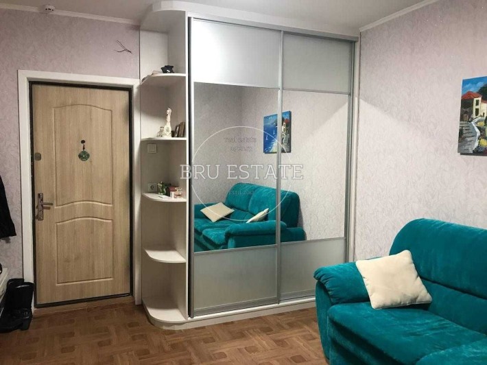 Продам 1-кімнатну квартиру  78 000 $ 1 591 $ м²  49/18 м² Голосіївський район, до метро Деміївка 7 х - фото 1