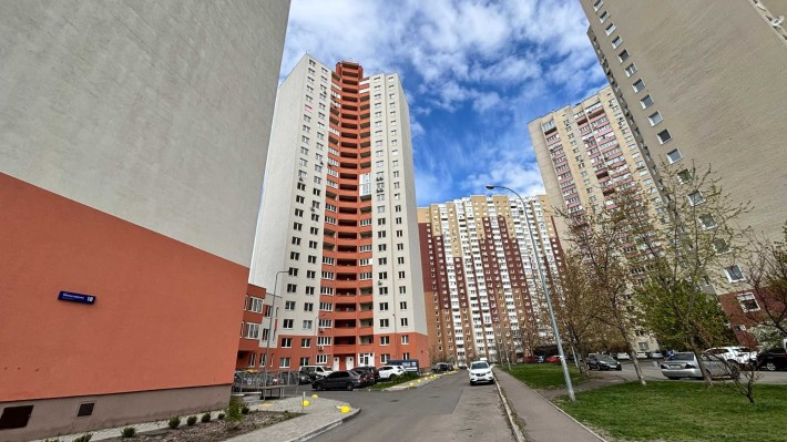 Продаж однокімнатної квартири на Милославській 18 - фото 1