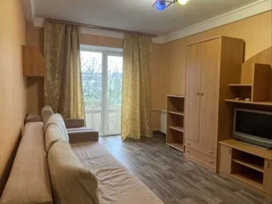 ПРОДАМ 2-х ком квартиру  Тычины Павла просп. 19 Київ