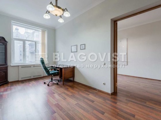 Продам 3к квартира Банкова вулиця 3 Сталінка Центр Інститутська Липки Киев
