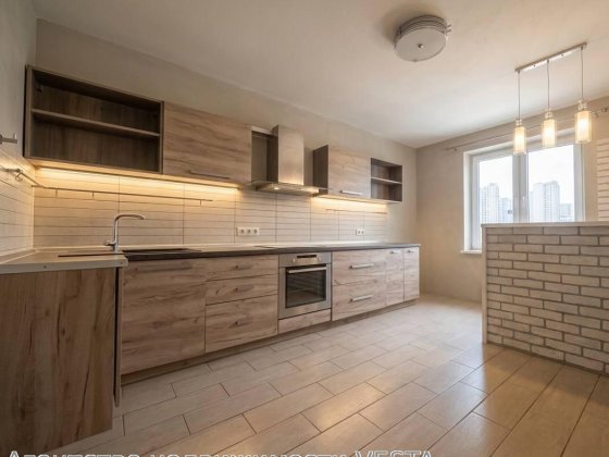 Продаж! 3 кімнатна квартира ПОЗНЯКИ проспект Григоренко б.14