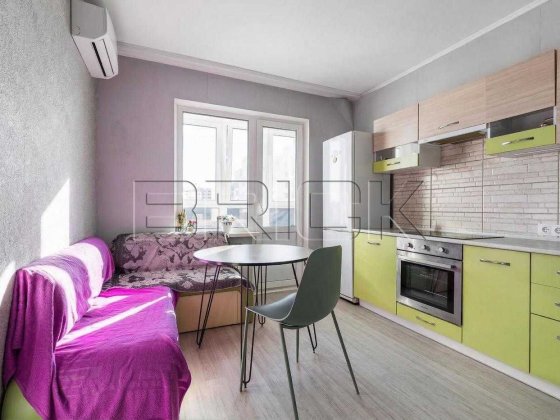 Продаж 2к кімнати, ЖК Патріотика, вул. Бориса Гмирі 16-А, 1349 $ за м2 Київ