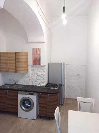 Продаж. ЦЕНТР. 
1 к. 62 кв.м.
Власник! Без комісії! - фото 1