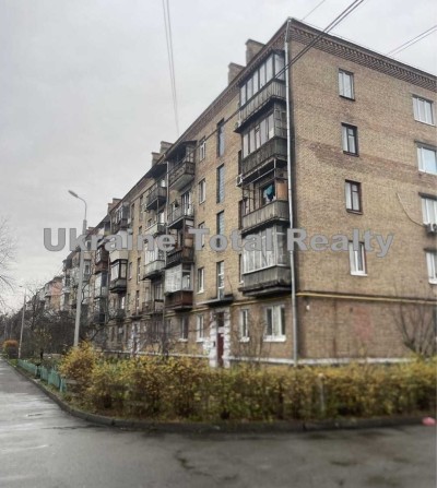 Дарницька площа! 2к квартира біля метро Чернігівська! Вул Пластова (Сергієнка) 17 - фото 1