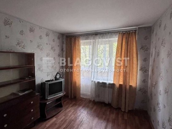 Продається 3 кімнатна квартира по вул. Лятошинського 26А Киев