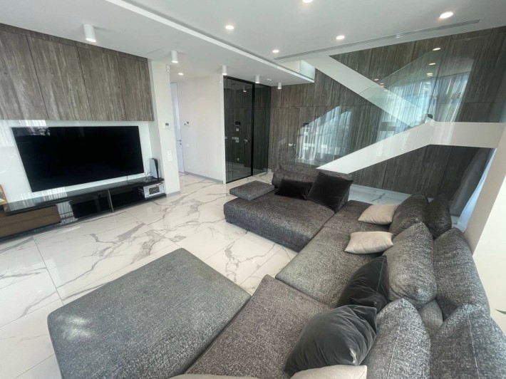 Квартира с уникальным видом и ремонтом 130м2,Pechersky,Болсуновская 2 - фото 1