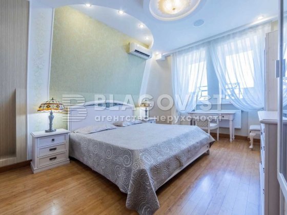 3К Бутенко 7а, м Васильківська Голосіївська  Вистав. Центр