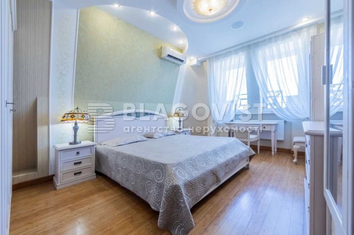 3К Бутенко 7а, м Васильківська Голосіївська  Вистав. Центр - фото 1