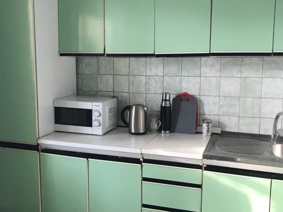Продам 2 кімнатну Мішуги 11,  метро Позняки Київ