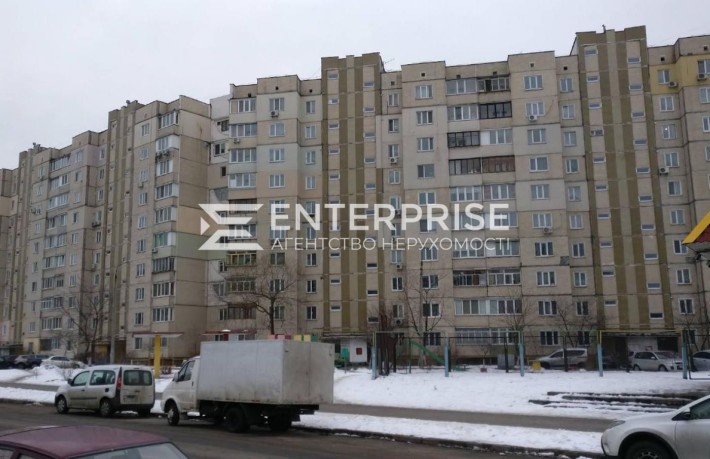 Продаж 3-к квартири вул. О. Кошиця метро Харківська  Держ.програми - фото 1
