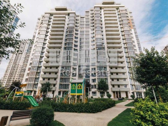 Новопечерськи Липки продаж 1-к кв 55 м2 ремонт Верхогляда Драгомірова Київ