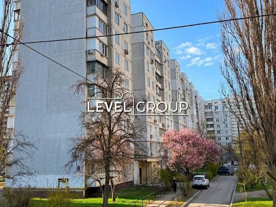 Продаж 3к квартири Рональда Рейгана Троєщина Деснянський район Київ